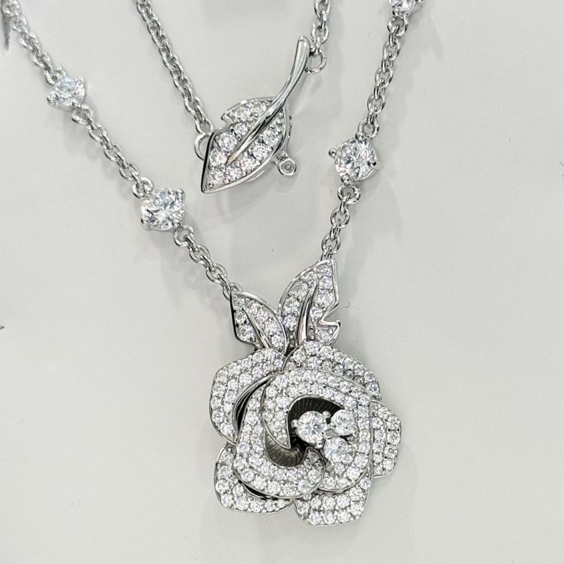 chr1st1an D10r necklaces